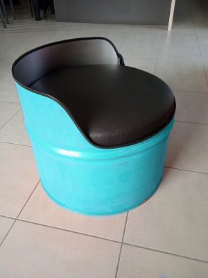 Fauteuil bidon recyclé club bleu ciel