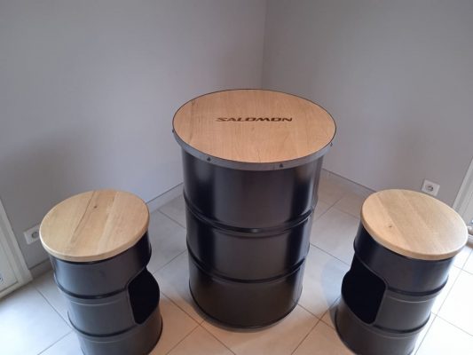 lot tables et tabouret bidon recyclés salomon minibar custom